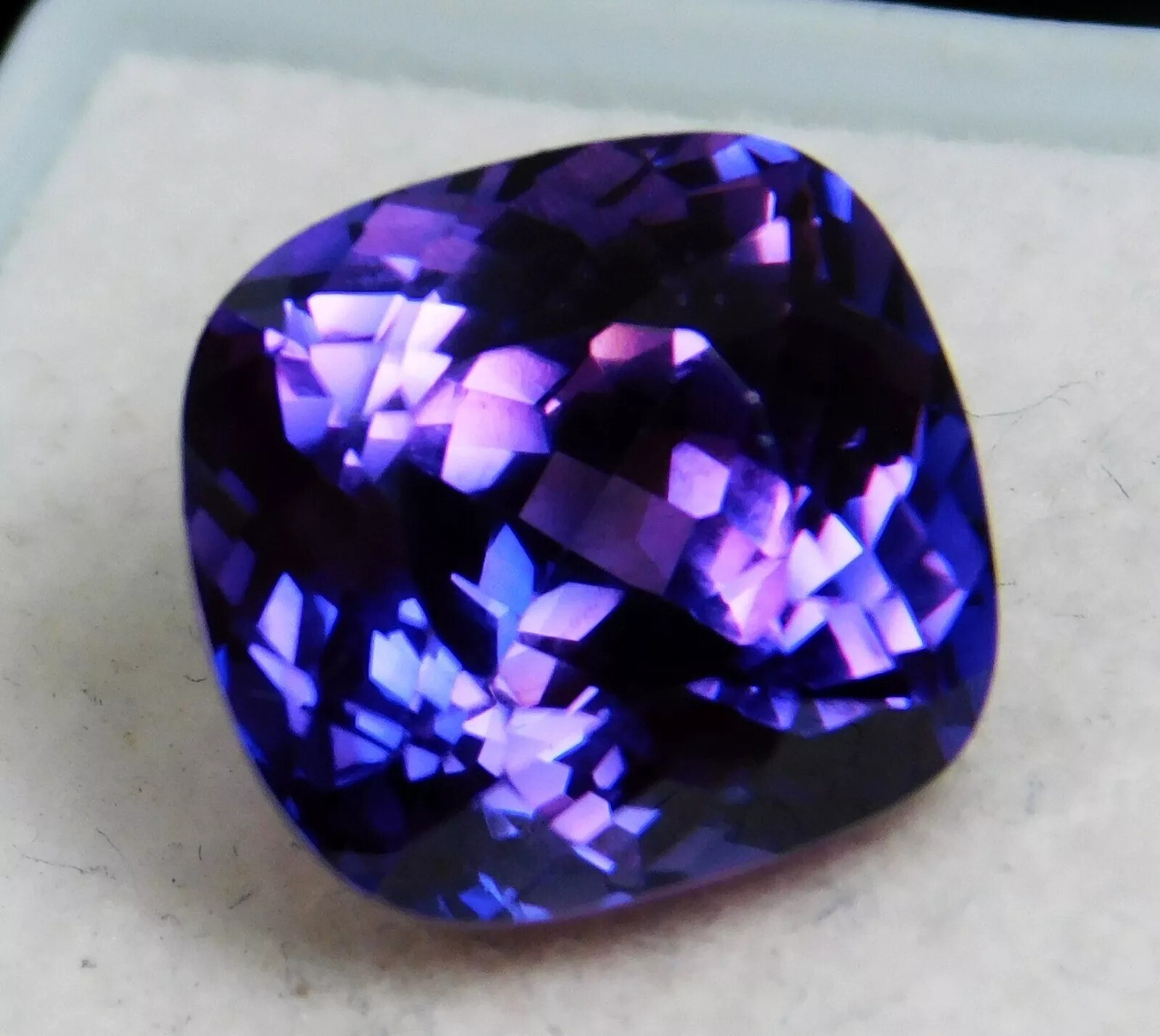 Purple-Blue Color-Change Sapphire Certified 7-9 Ct Natural Cushion Cut Gemstone