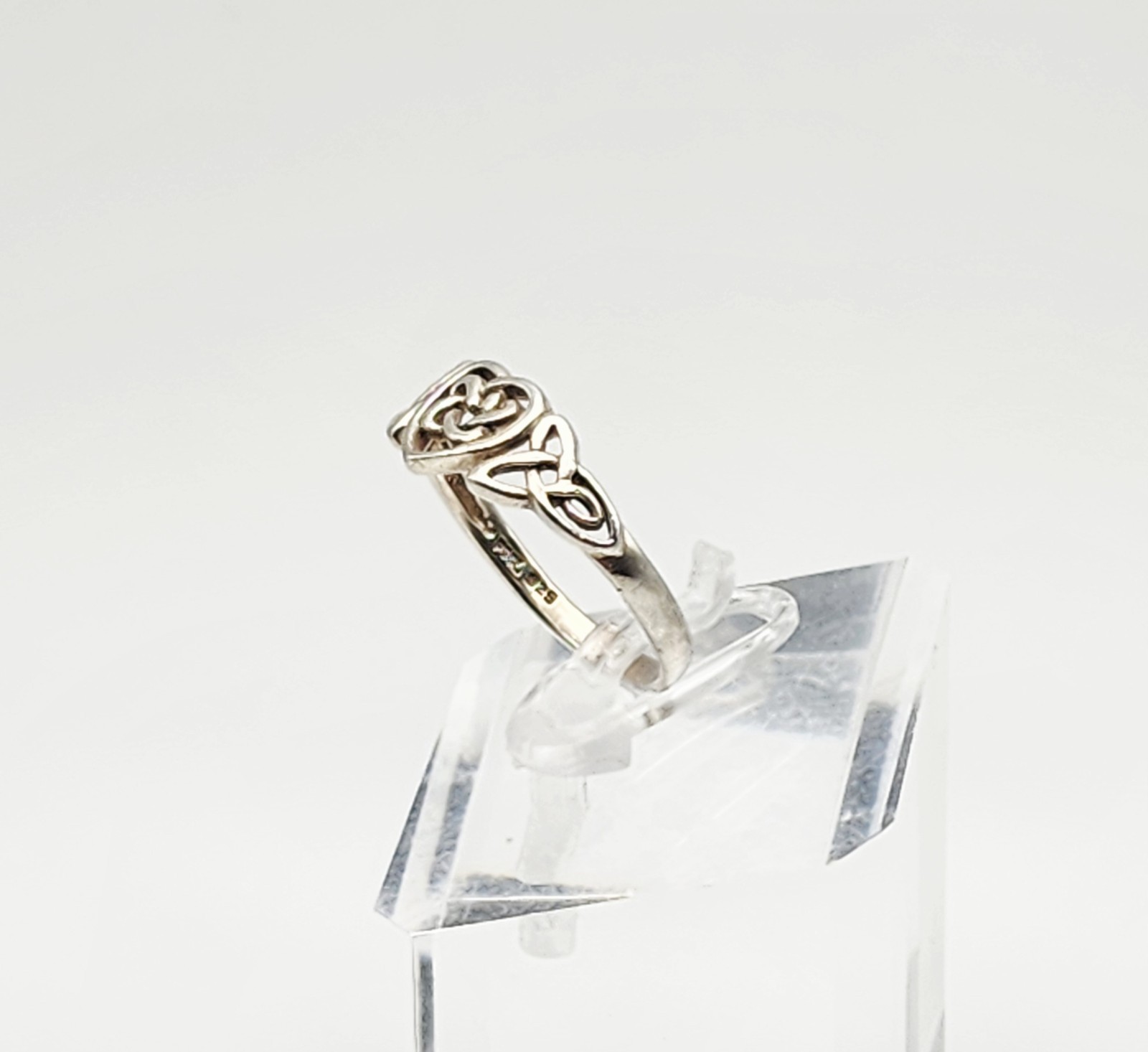 Peter Stone Company Ltd Sterling Silver Celtic Heart Trinity Knot Ring Size 9