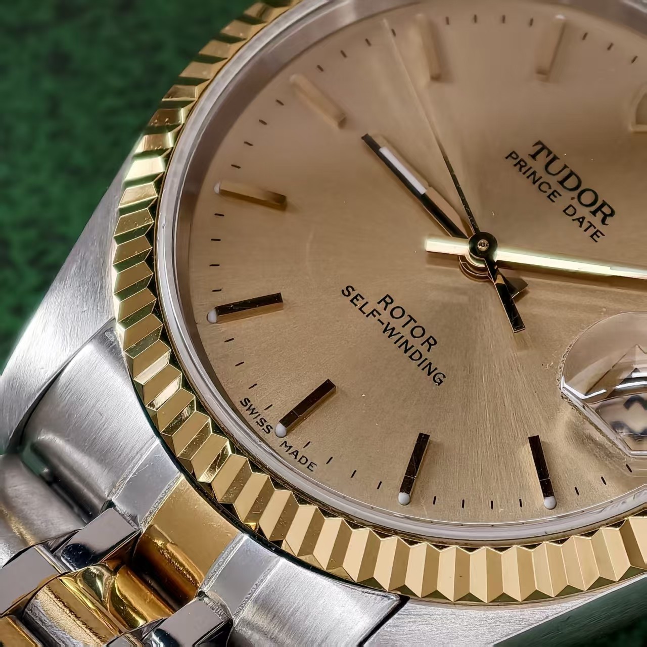 Tudor Champagne Dial Prince Date 74033 Men’sWatch Automatic 34mm Champagne Scale