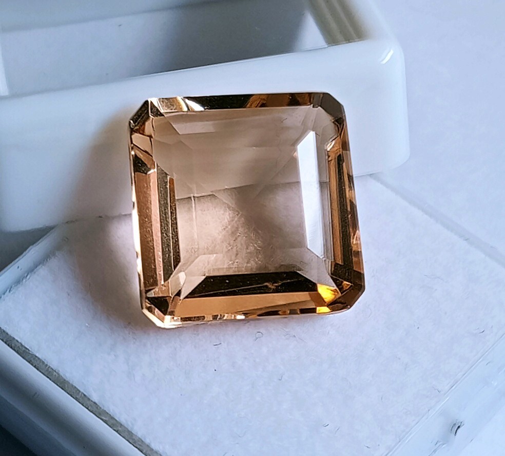 Square Cut Madagascar 10-12 Ct Natural Morganite EGL Certified Loose Gemstone