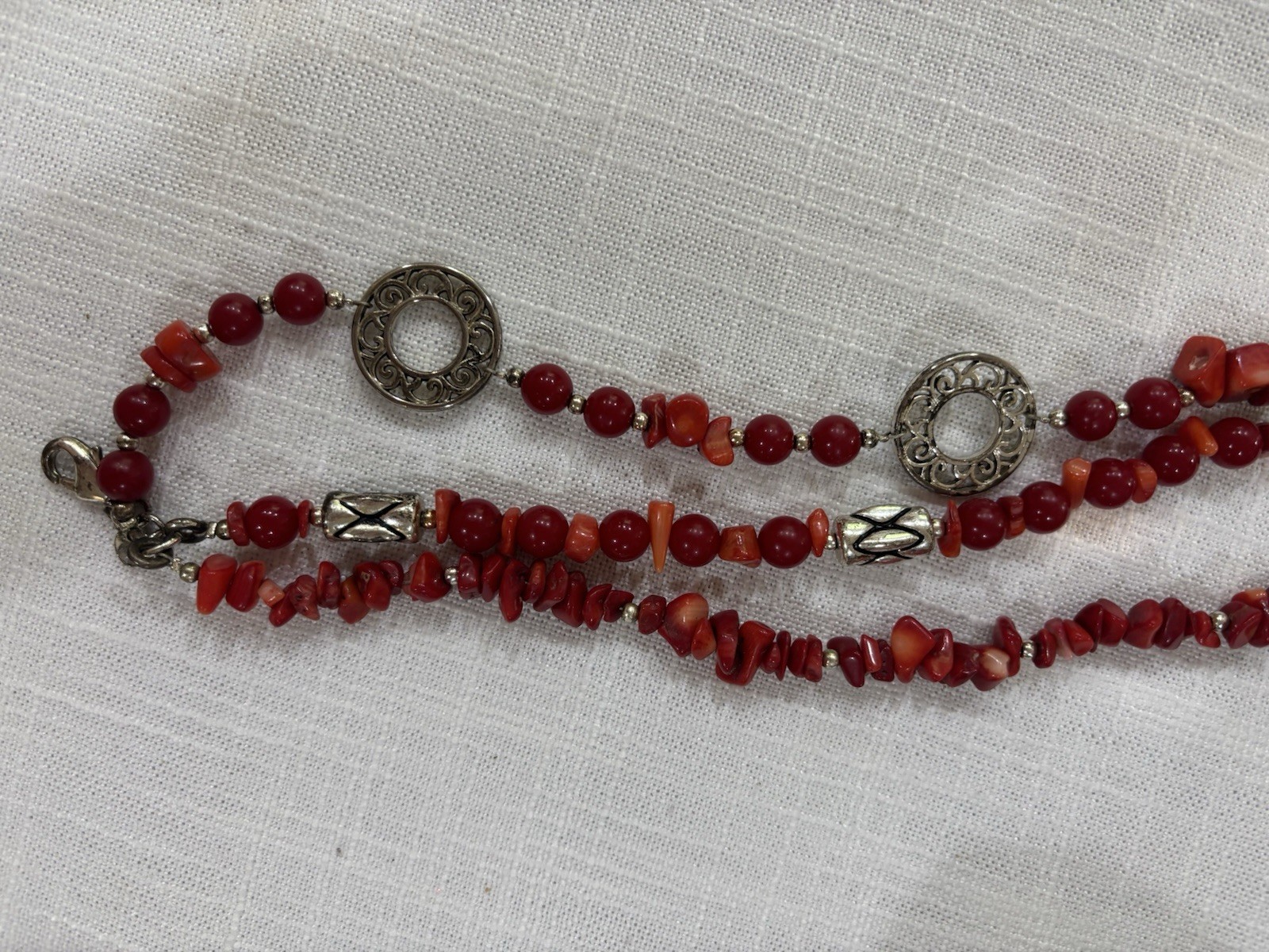 Red Chip Stone Beaded Necklace & Bracelet Set, Adjustable, Silver Tone