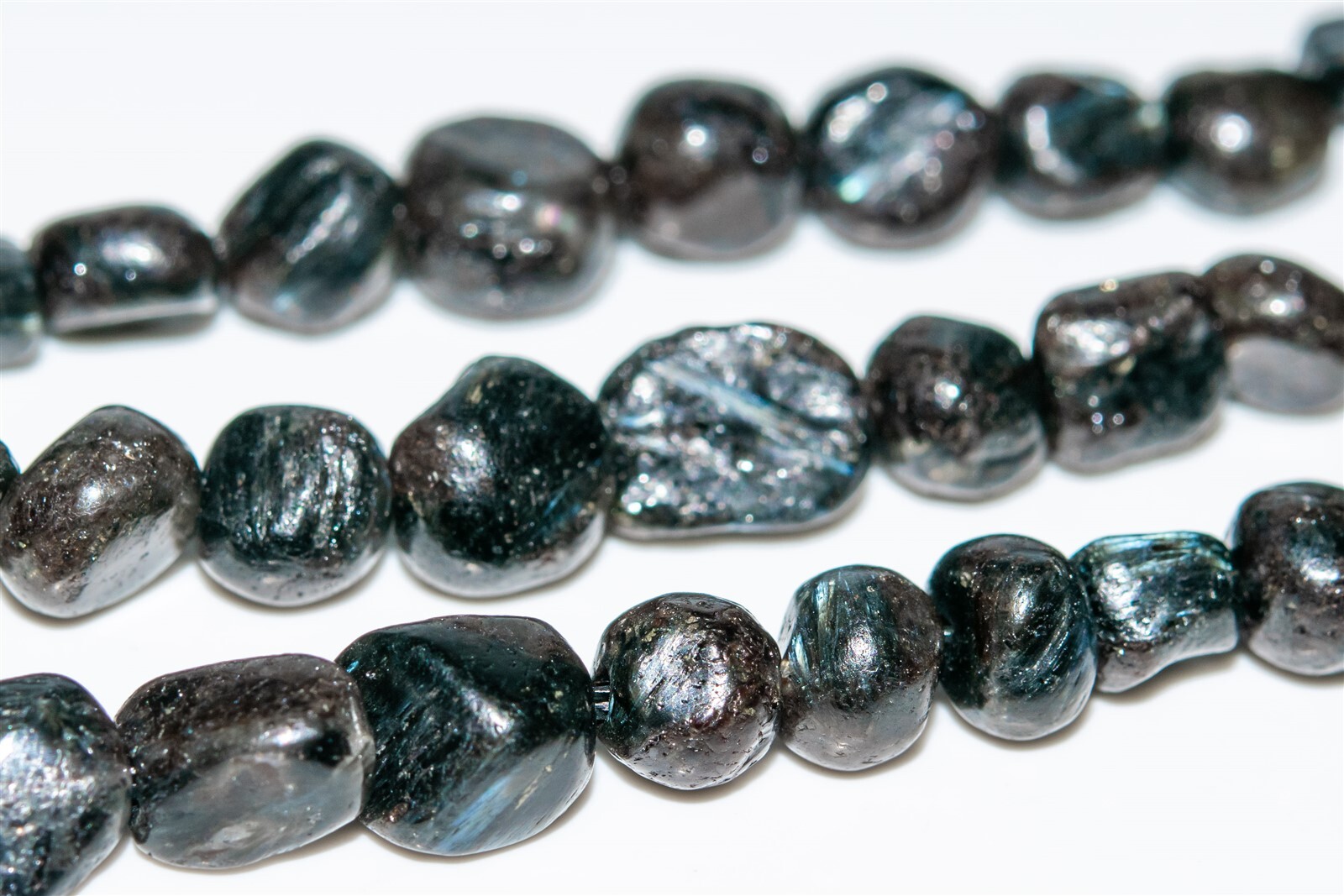 4-7MM Blue Iridescence Arfvedsonite Pebble Chips Grade A Natural Loose Beads