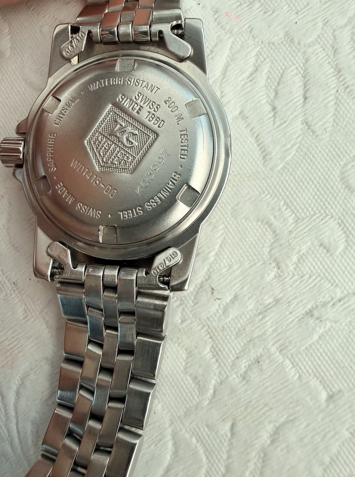 TAG Heuer 2000 Quartz 200m White Dial Date Steel Diver Watch w/ Box