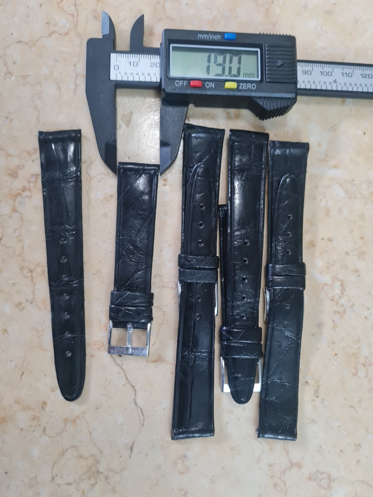 1 REAL CROCODILE SKIN STRAP 19mm. Vintage Genuine Leather Watch