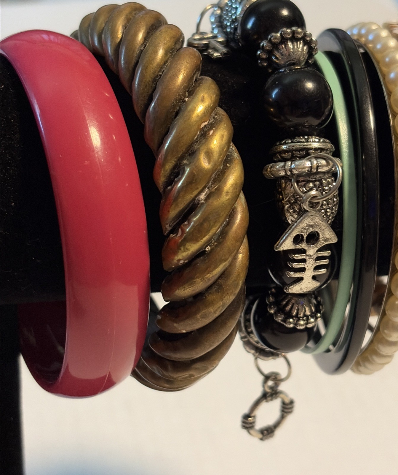 Beautiful Vintage Bangle Bracelets Lot Of 18 – Variety- Charms, Metal & Plastic