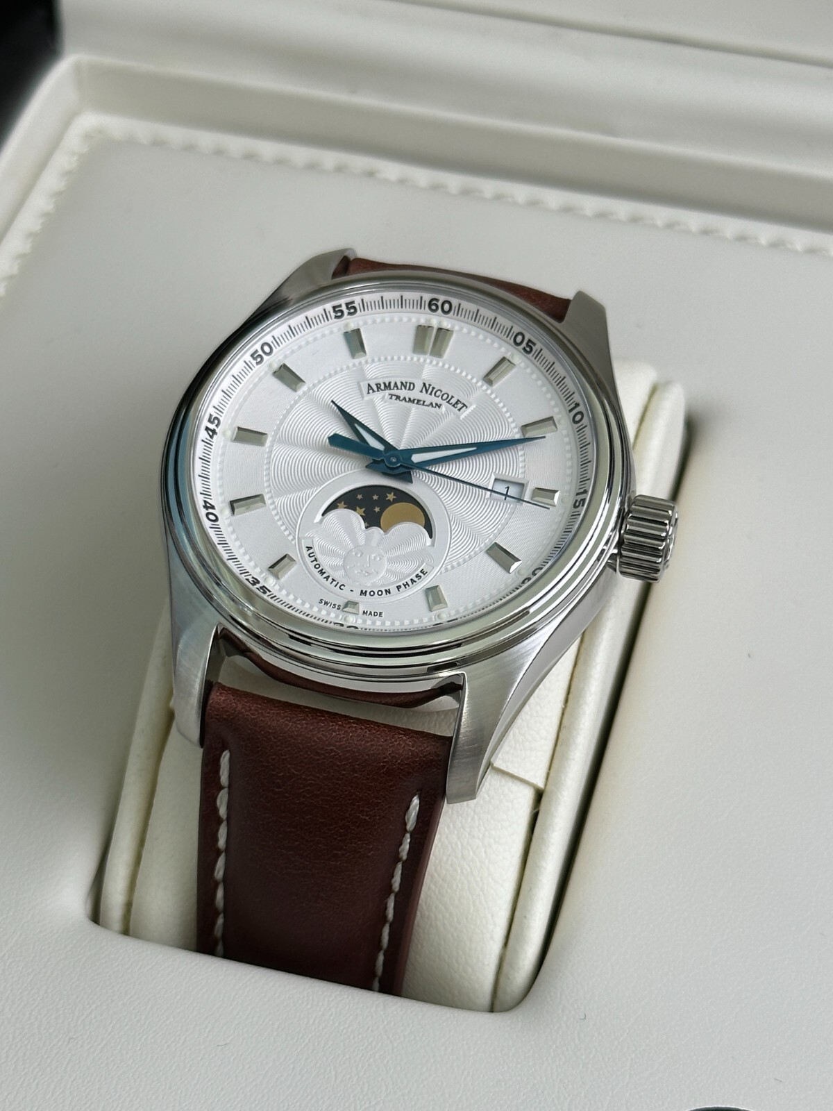 Swiss Made, Armand Nicolet A640L-AG-P140MR2 ,MOON & DATE