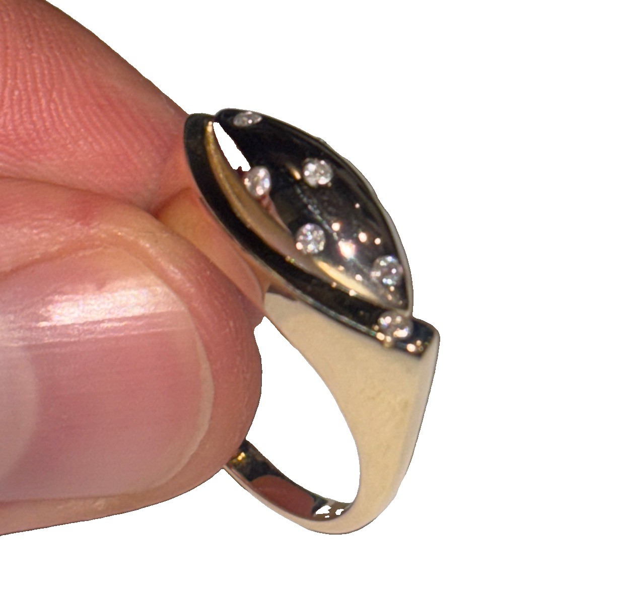14K Yellow Gold Unique Ornate Concave Women’s Ring With Small Diamond’s Sz 8.25
