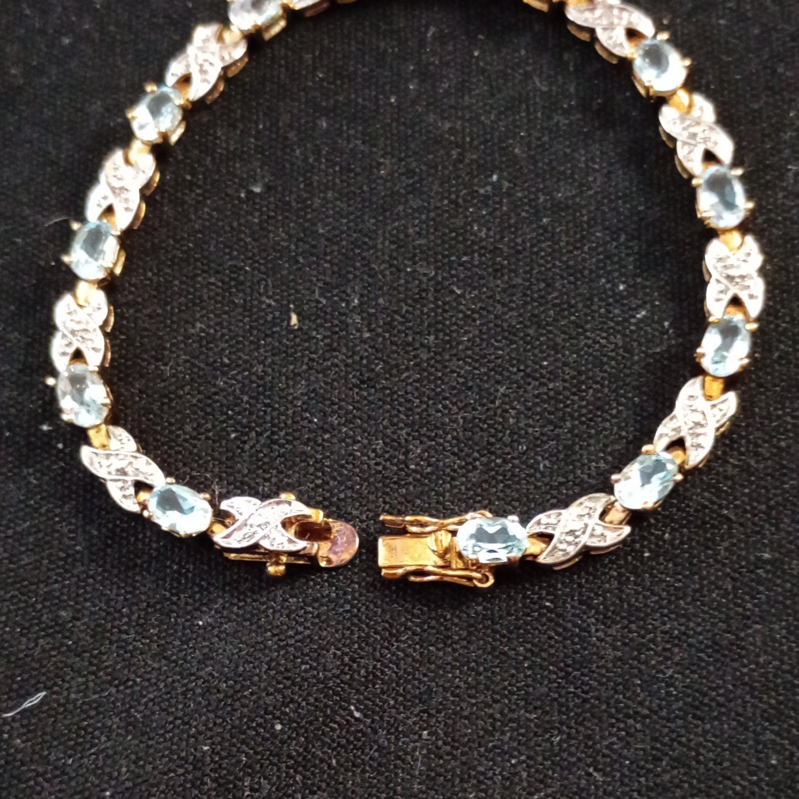 925 Sterling Silver Oval Link Chain Bracelet Blue Stone Box Clasp Signed