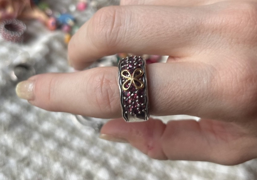 Vintage chunky sterling silver and pink ruby ring with gold flower decal