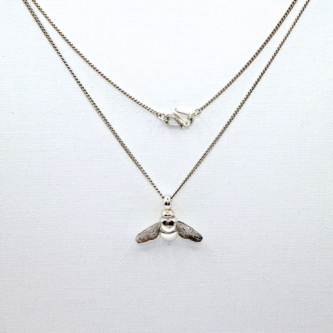 Wright & Teague Sterling Silver Bee Pendant Necklace 46cm