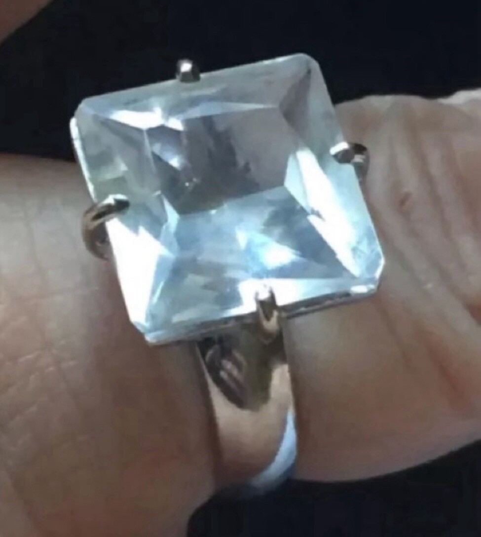Vintage 18k White Gold Different Stone Cut Sapphire Tower Cocktail Ring Size 7