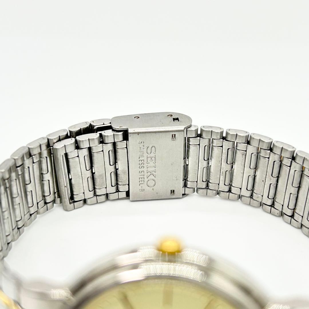 SEIKO 7N01-6G80 Vintage Quartz Watch