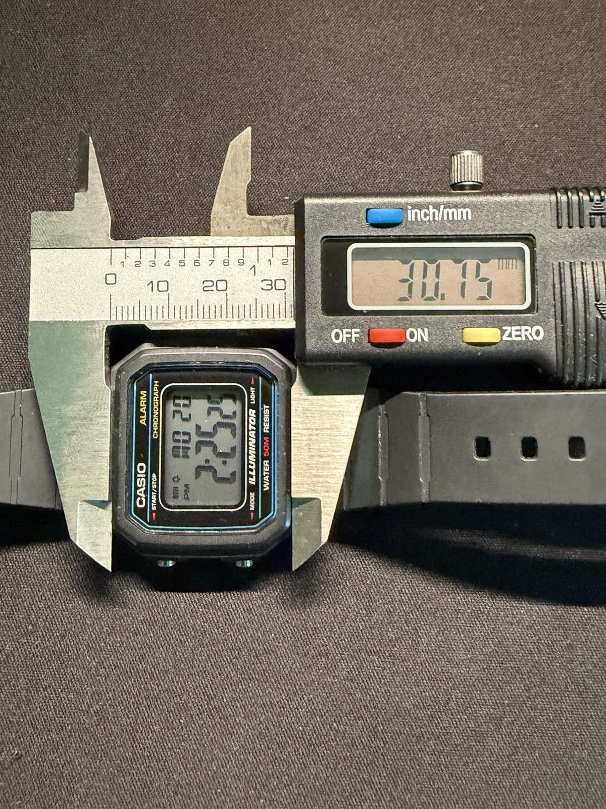 Casio Illuminator W-127H Men’s Digital Quartz Watch – Rubber Strap, Works Great!