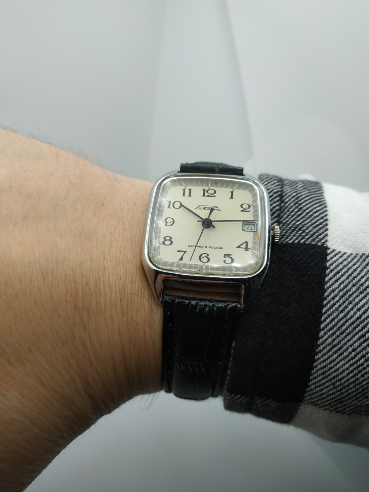 Russian Men’s Dress Vintage Watch Raketa Mechanical 2609 Retro USSR Soviet