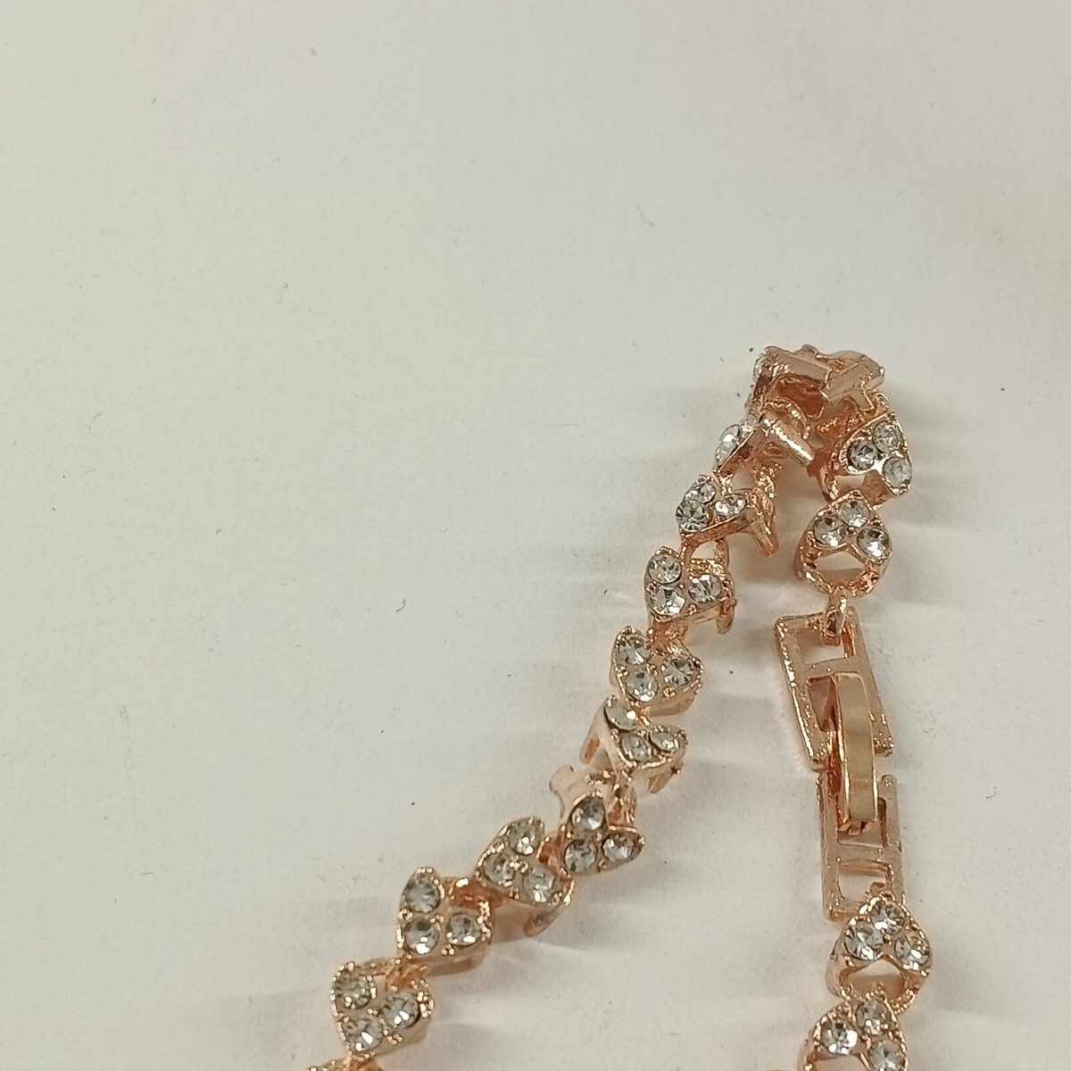 Women’s Heart Rhinestone Link Bracelet One Size Rose Gold Brass
