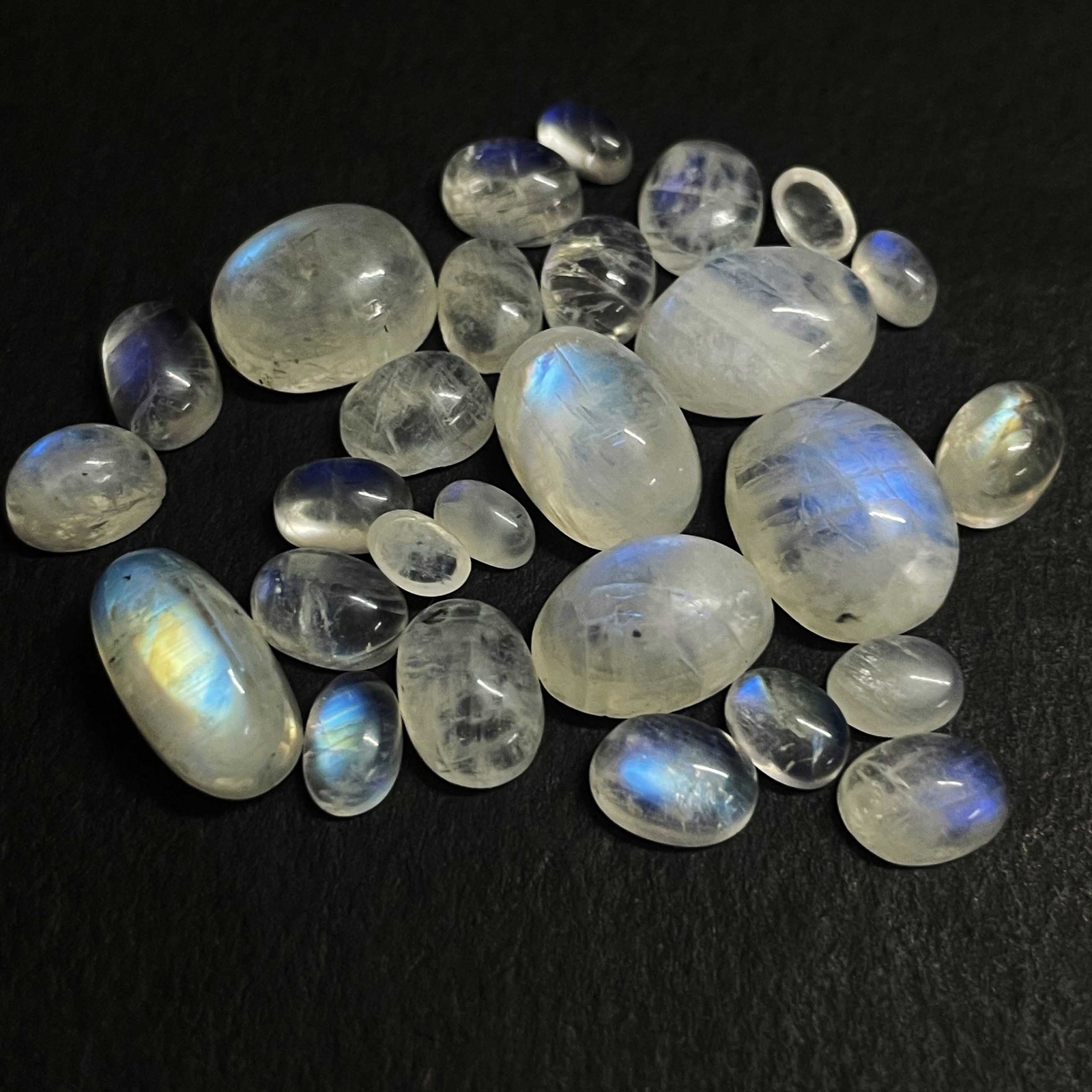 Natural Rainbow Moonstone Oval Cabochon Gemstone Lot 27 Pcs 3×5-10×12 MM 40 CT