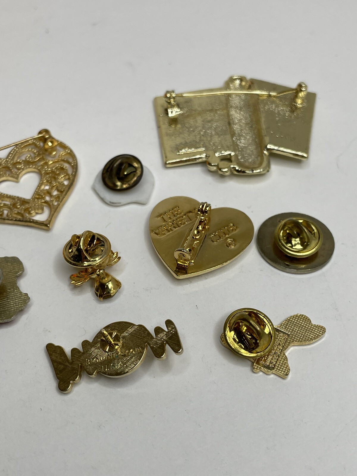 VTG 9 Brooch Pin Lot AJC Bingo Lover Card, Cabbage Patch Doll, Hearts, Angels+