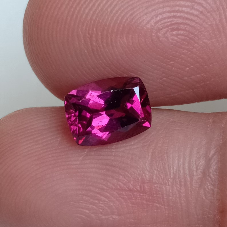 Natural Pyrope Almandine Rhodolite Cushion Cut Loose Gemstone AGR Certified 2 Ct