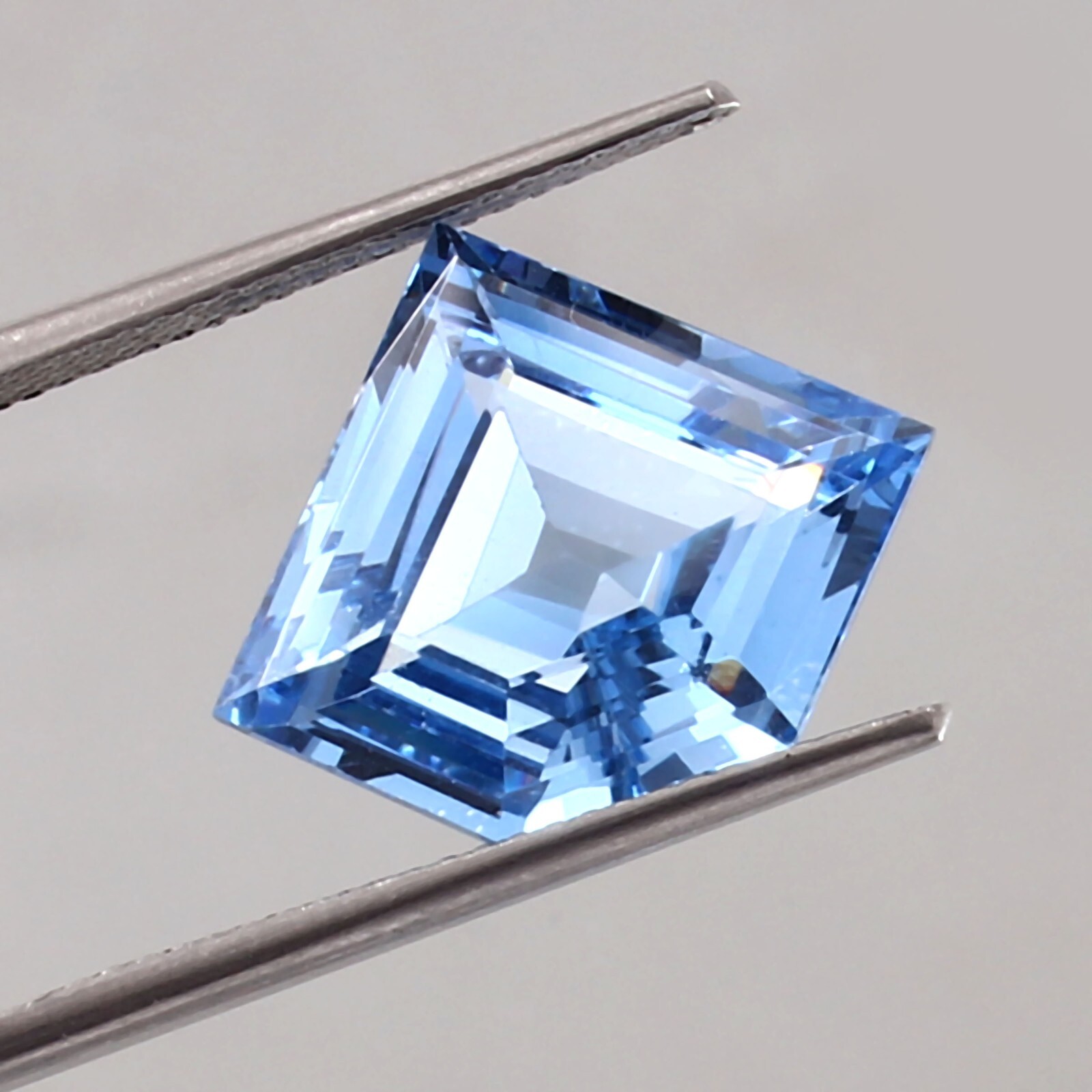 AAA 9.15 CT Natural Flawless Brazilian Aquamarine Loose Pentagon Gemstone Cut