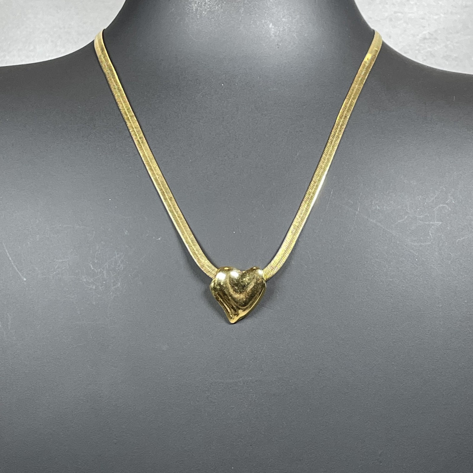 Vtg 1980s Signed Korea Liquid Gold Herringbone Flat Chain Puffed Heart Pendant