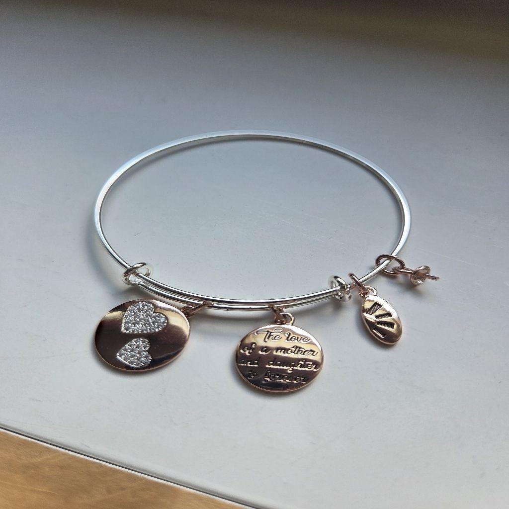 Women’s Unbranded Silver Rose Gold Charm Bracelet One Size