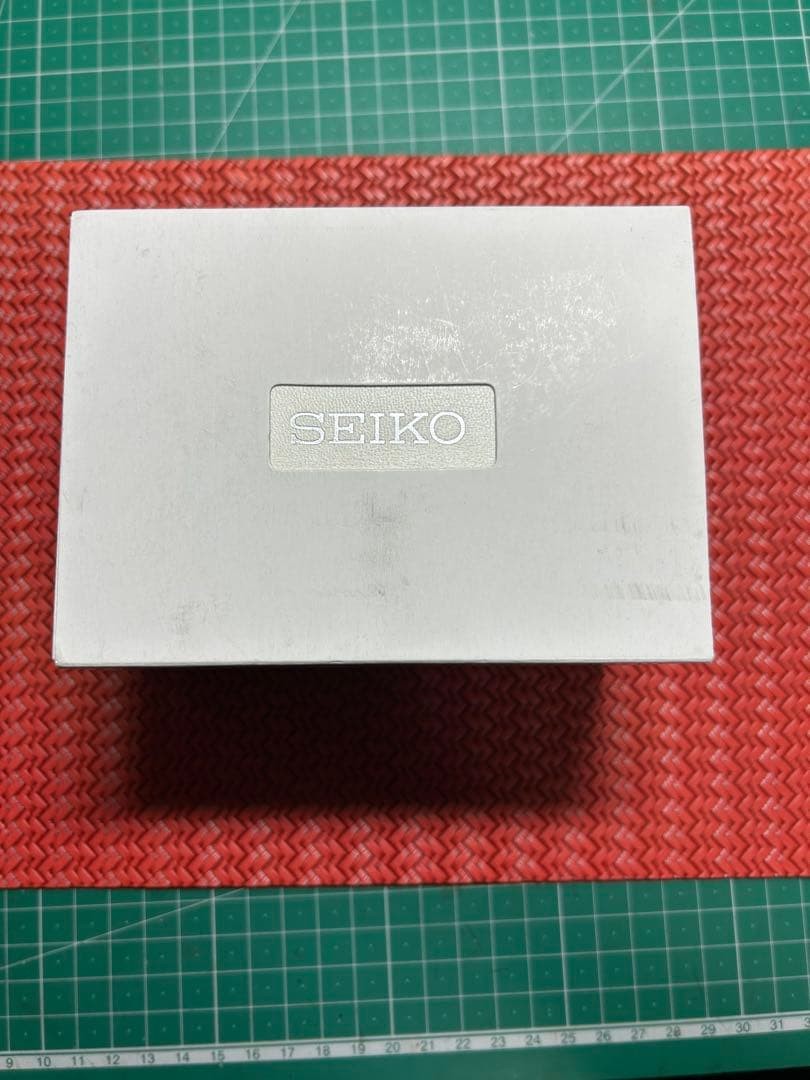 SEIKO automatic diver’s watch 200m waterproof PROSPEX SRP777 Safe packing!