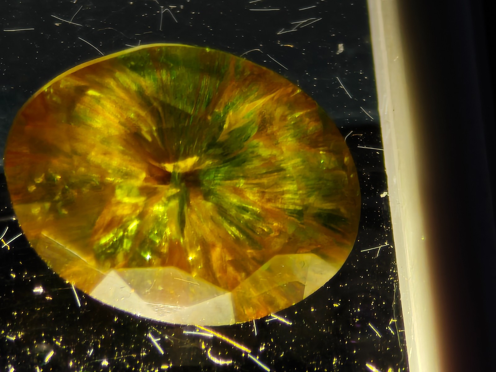 3.3 CT DEMANTOID GARNET HORSE TAIL NAURAL UNHEATED URAL BOBROVKA 10×7.7×4.3mm