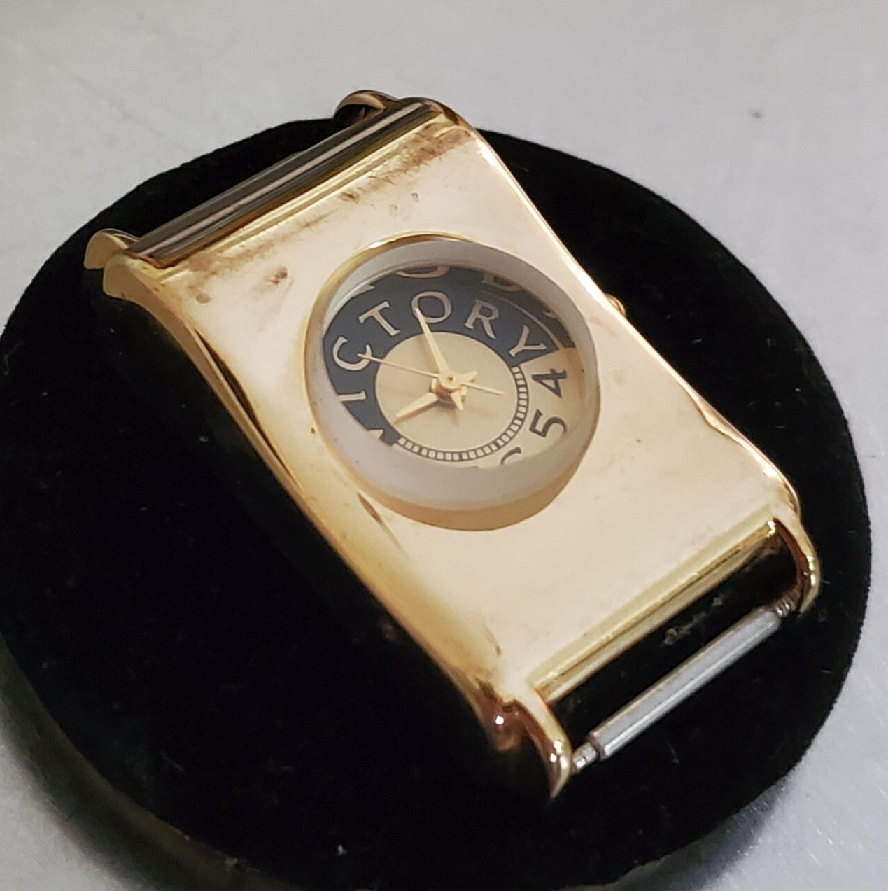 VICTORY Women’s Watch Vintage Analog Quartz Gold Tone No Band Japan 22 mm