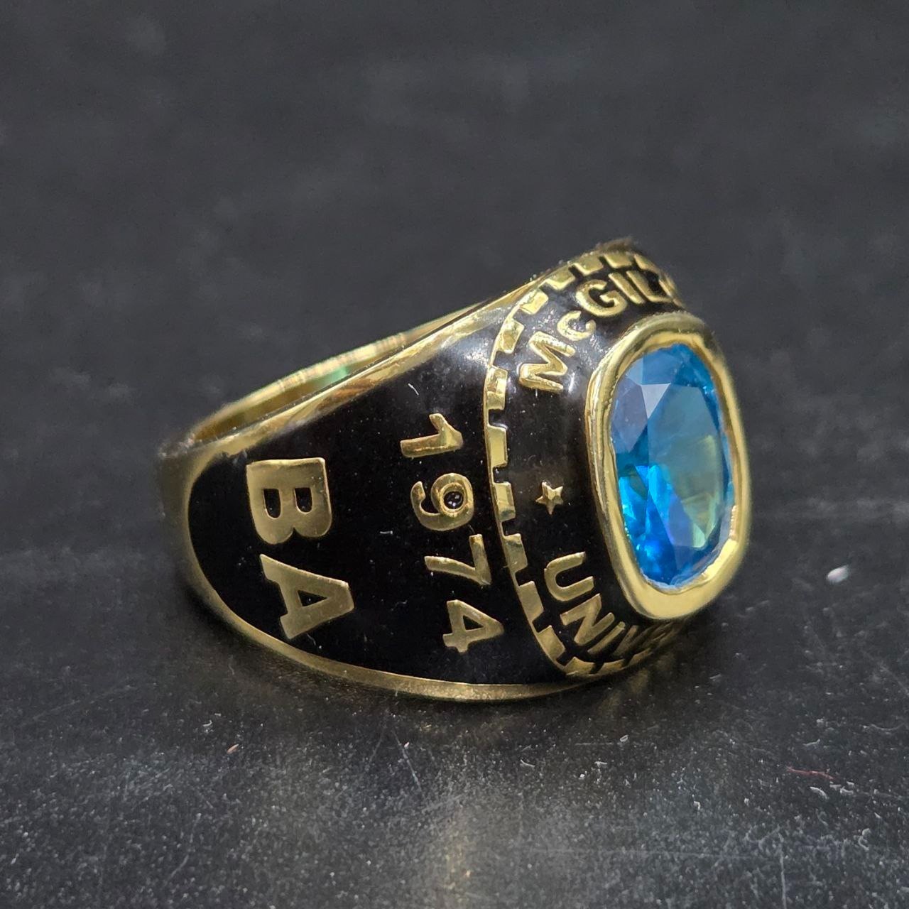 McGill University 1974 Class Ring Blue Stone Gold Plated Graduation College Gift
