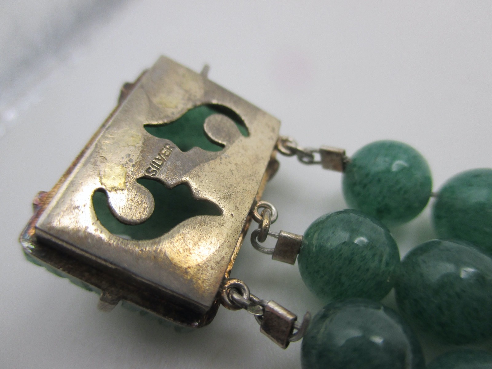 VTG Chinese Export Jade Jadeite 3 Row Beaded Bracelet Carved Flower Clasp Silver