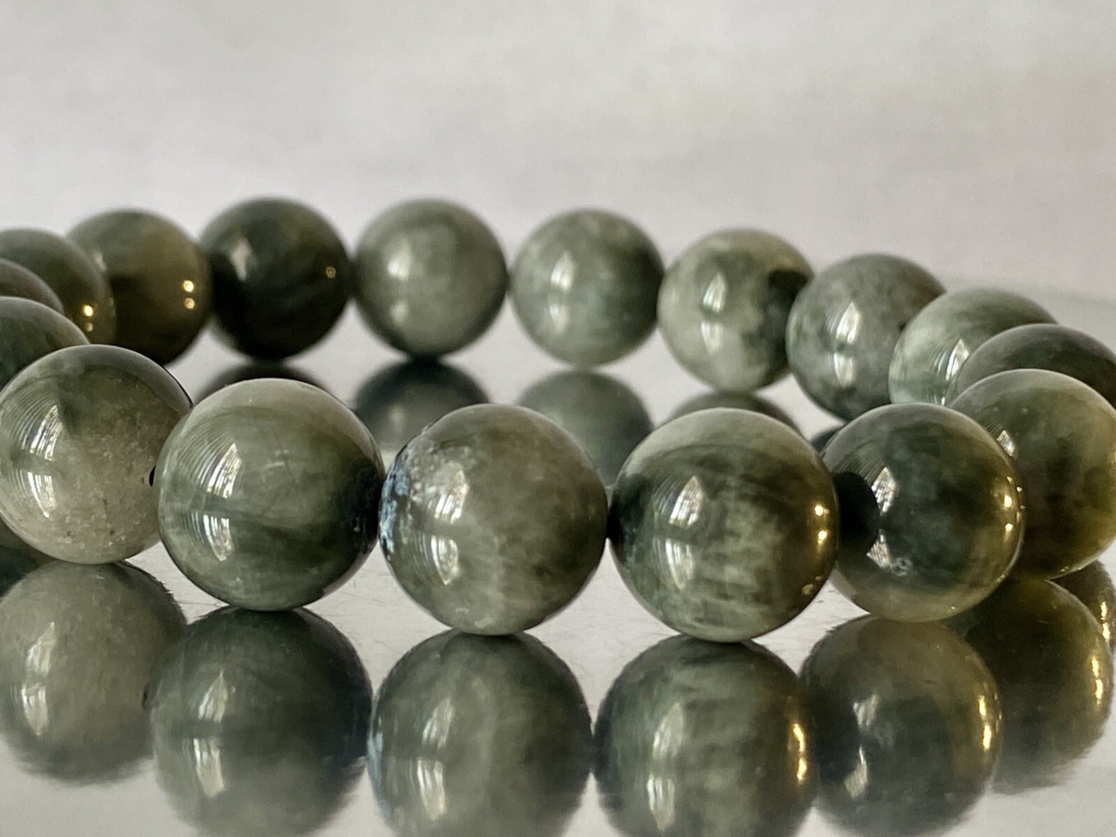 7.4″ “Lux Sheen/Extra Grade”~ Grey CHRYSOBERYL CAT’S EYE Bracelet P1407
