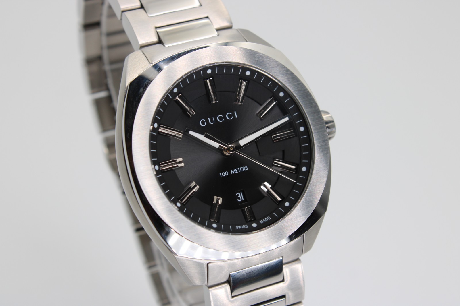 GUCCI GG2570 YA142301 Quartz Black Dial Men’s Watch 41MM