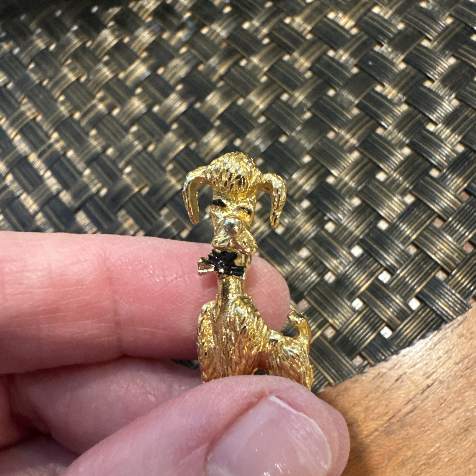 Gold Tone ( Poodle Dog ) Brooch / Pin – 1 3/8 in Tall x 5/8 in Wide