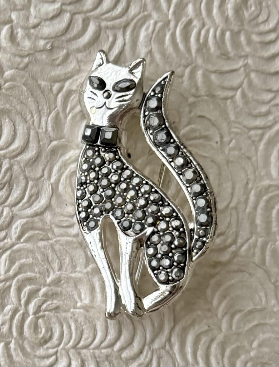 Vintage Cat marcasite Brooch Pin / Silver Tone Metal