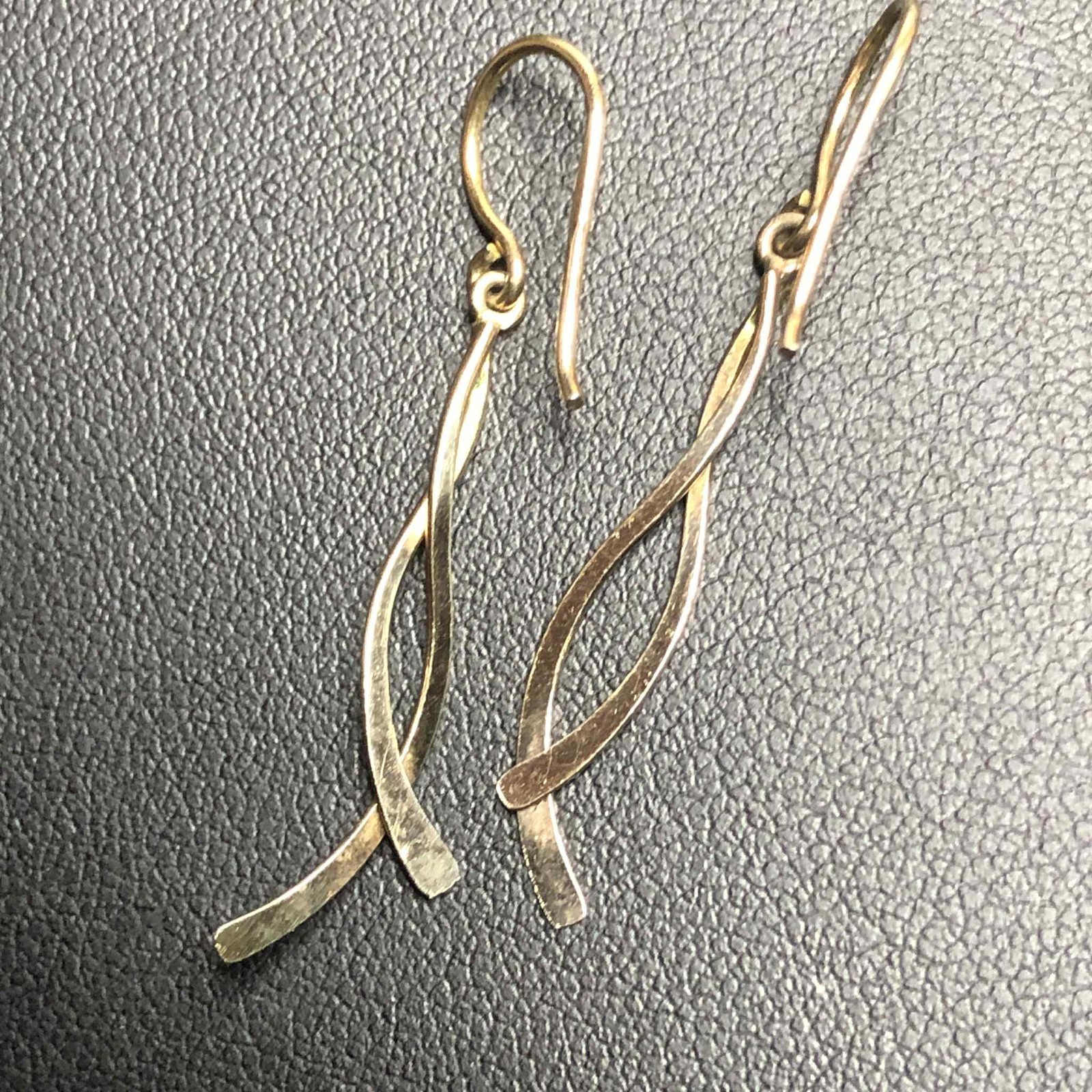 6480 Sterling silver signed IBB 925 twist dangle earrings 1.1 grams
