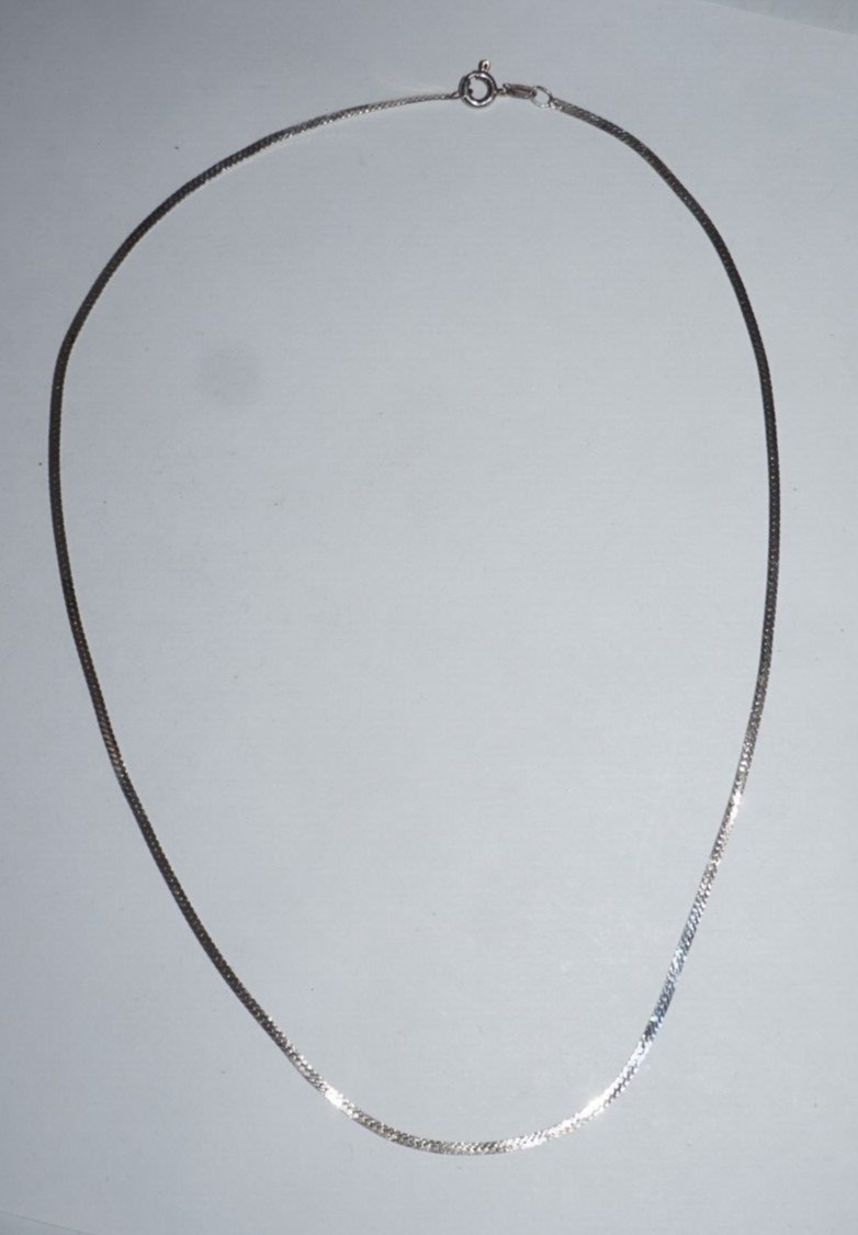 925 Sterling Silver Italy Flat 2mm Wide Herringbone Necklace 18″ 3 grams 431AR
