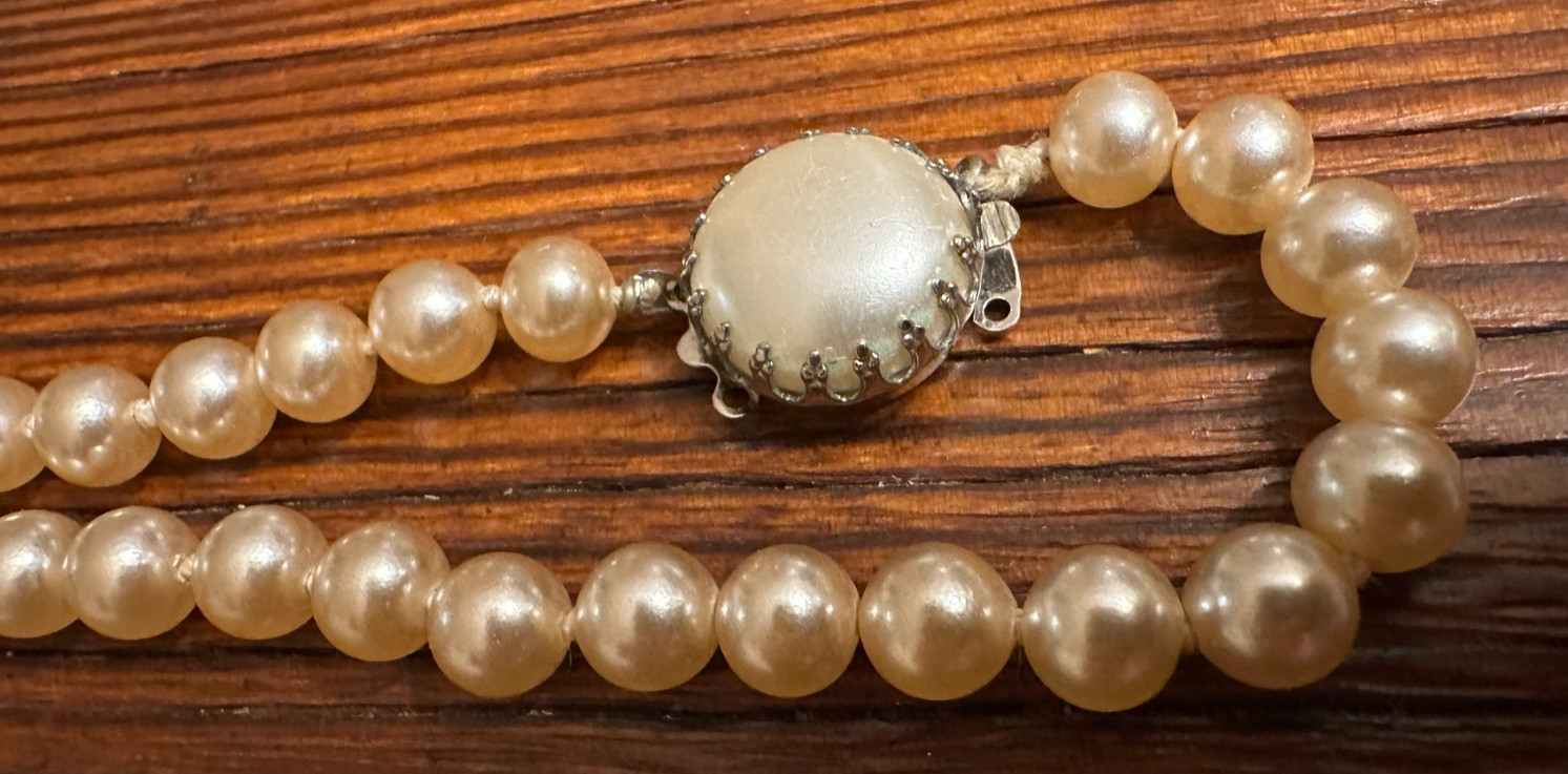 Vintage Faux Single Strand Pearl Necklace 19″- Hand Knotted Cream Champagne