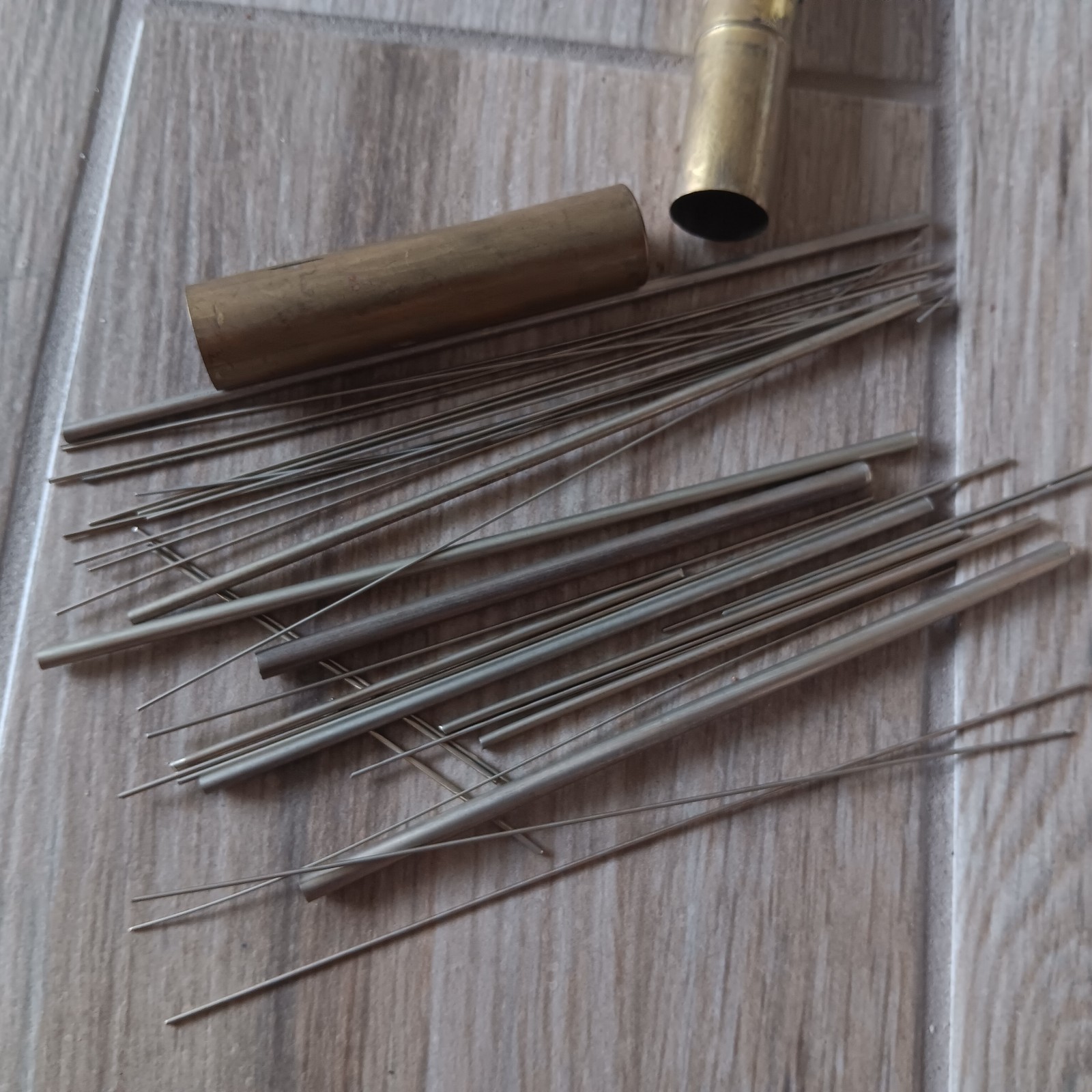 William & Dixon Watchmakers Nickel Silver Wire Assorted Sizes w/Brass Container