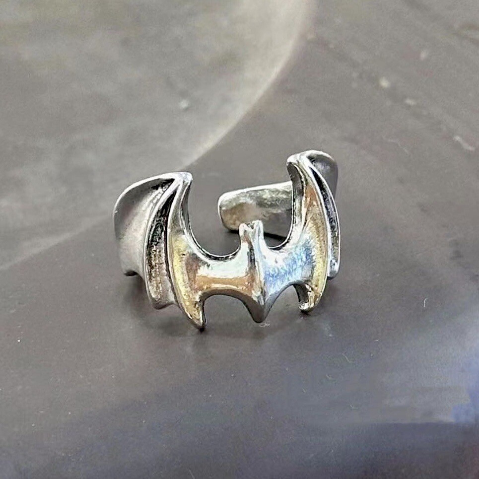 Wholesale 30pcs Bat Rings Men Open Metal Plated Silver Charm Party Gift Jewelry
