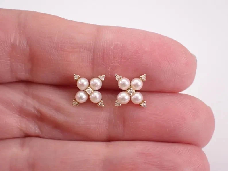 2.50Ct Round Natural Pearl Cluster Women’s Stud Earrings 14K Yellow Gold Plated