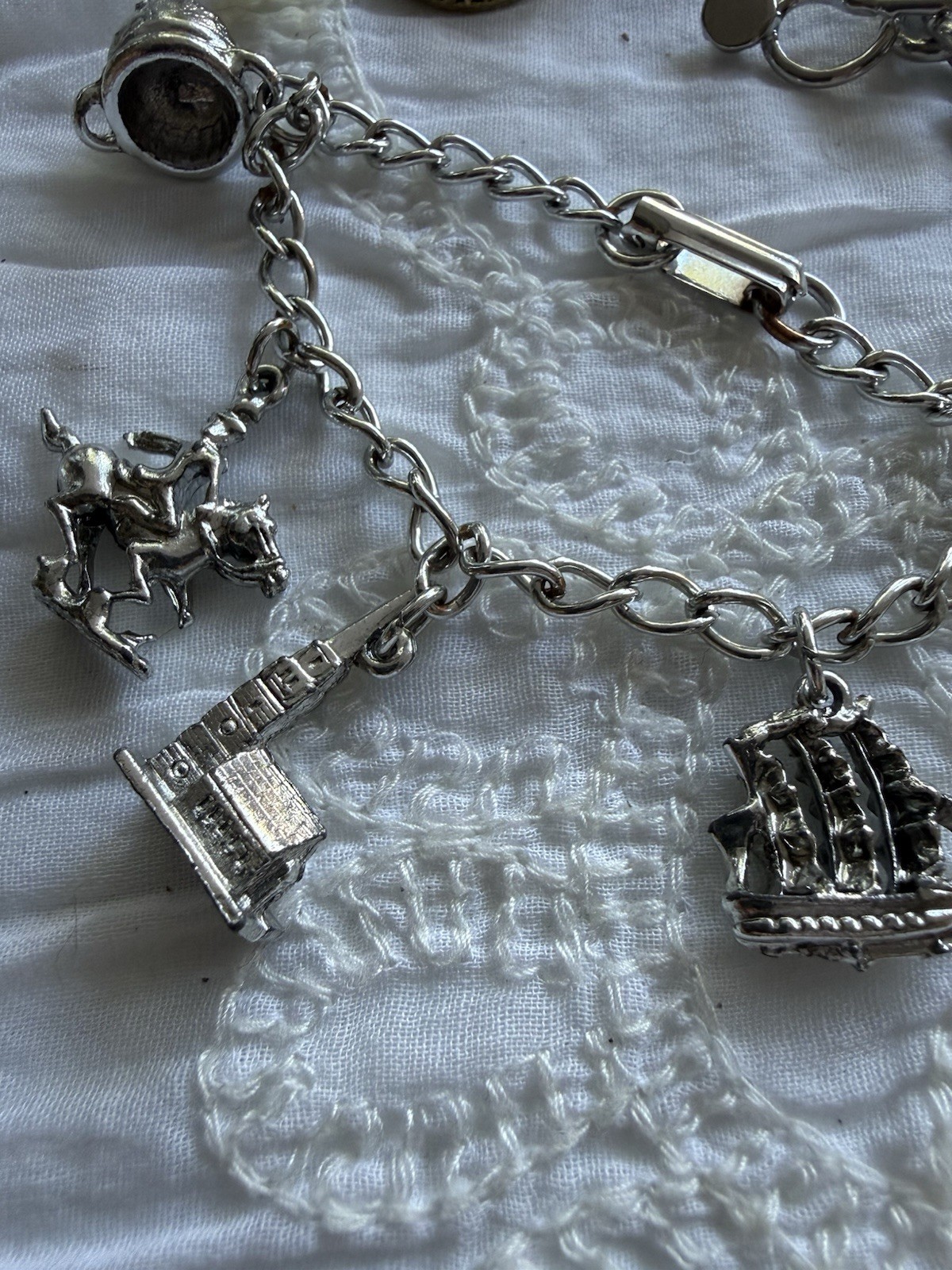 LOT OF 8 Silver Tone Charm Bracelets Chicos Da Vinci Washington DC Angel Purse