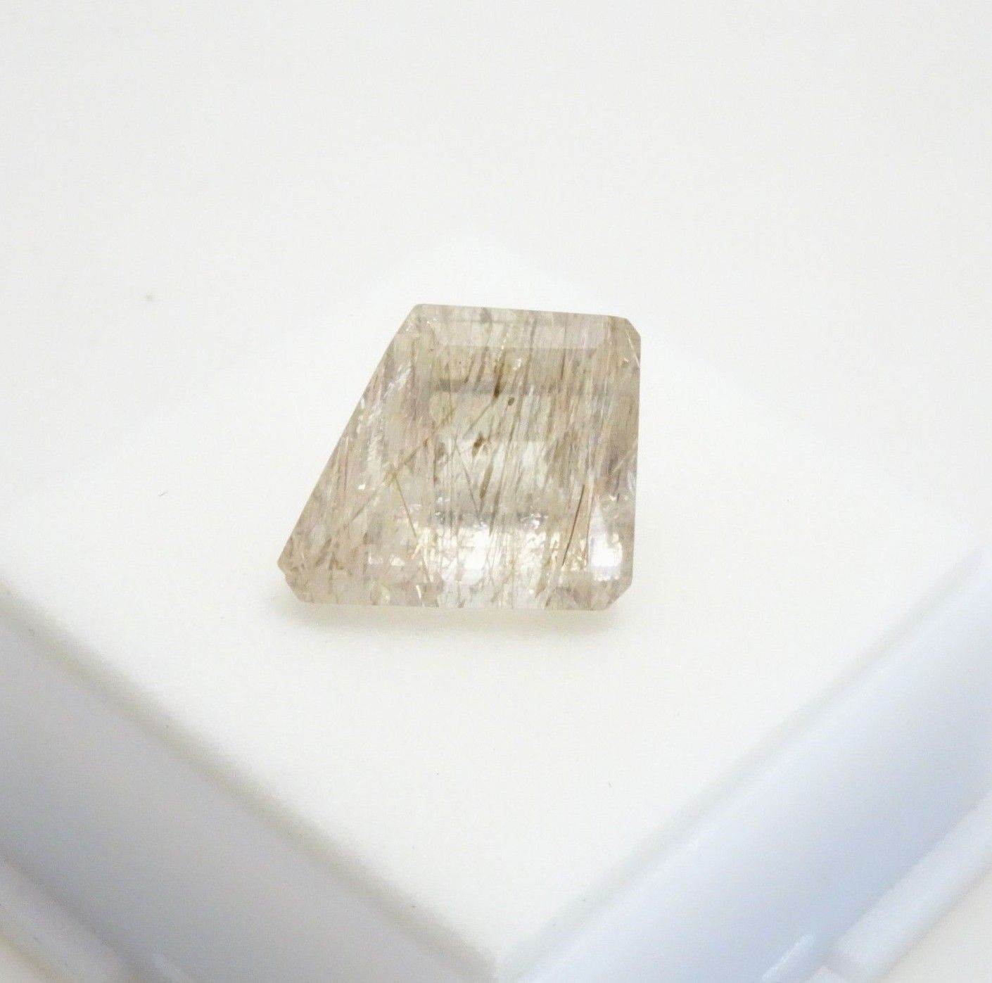 Gold Rutilated Quartz Specialty Zig Zag Cut – 9.55ct – 12x15mm – Loose Gemstone