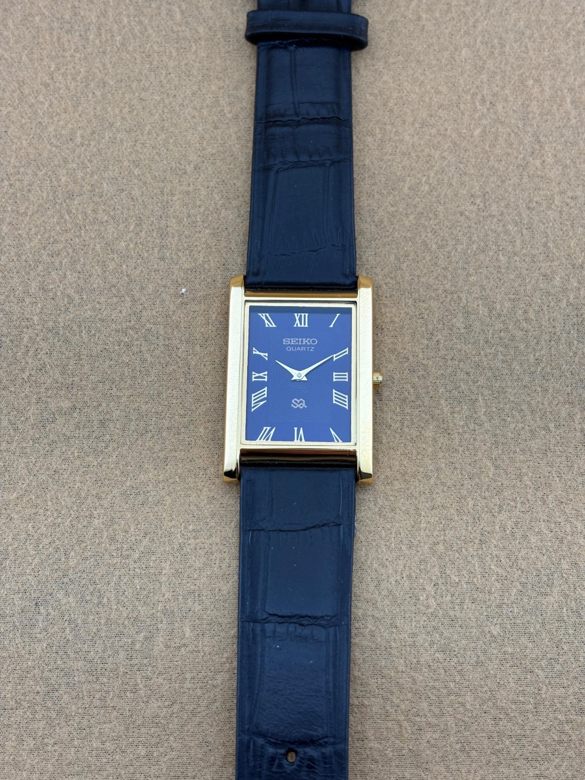 RARE GOLD BLUE Vintage Seiko Slim Quartz Men’s Wrist Watch