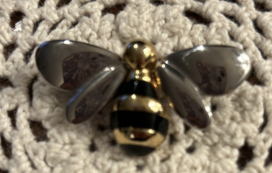 Vintage Liz Claiborne Silver Tone & Gold Tone Bumble Bee Brooch Pin 1.5″