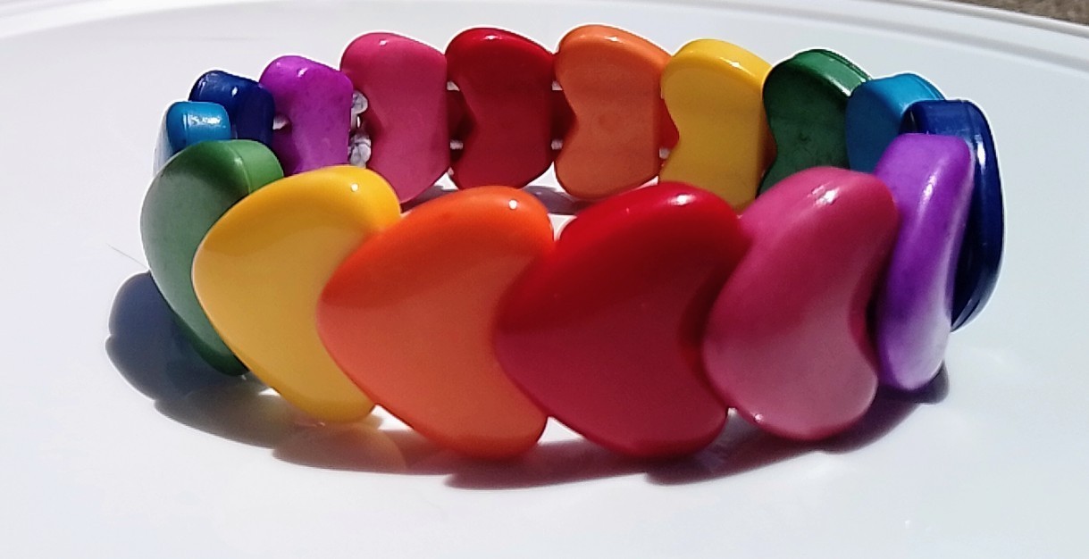 Rare Mod retro 1980s Vintage stretch Interlocking heart bracelet Y2k Rainbow