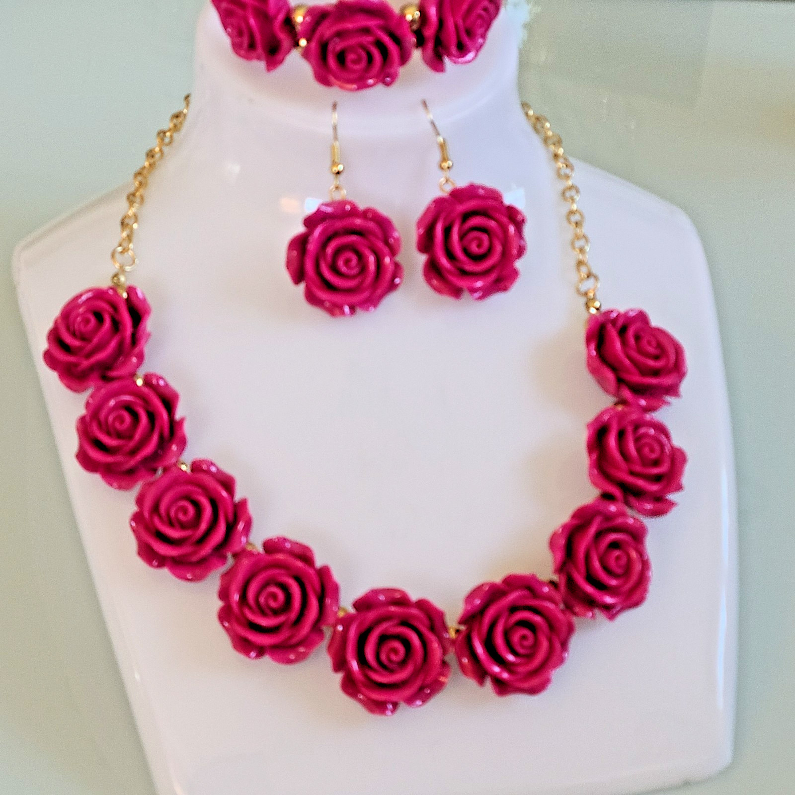 NEW HOT PINK Carved Resin Rose Jewelry Set Necklace Bracelet Earrings 21″