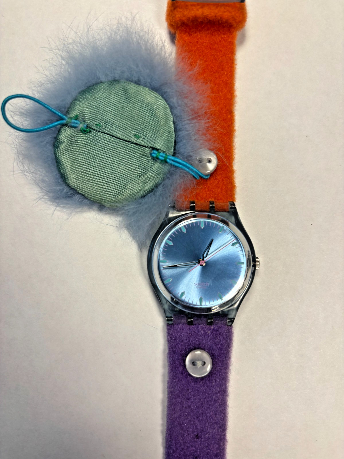 Vintage 1999 Swatch “Fashion Fuzz” AGN199 Watch – Working w/ Case & Blue Pom-Pom
