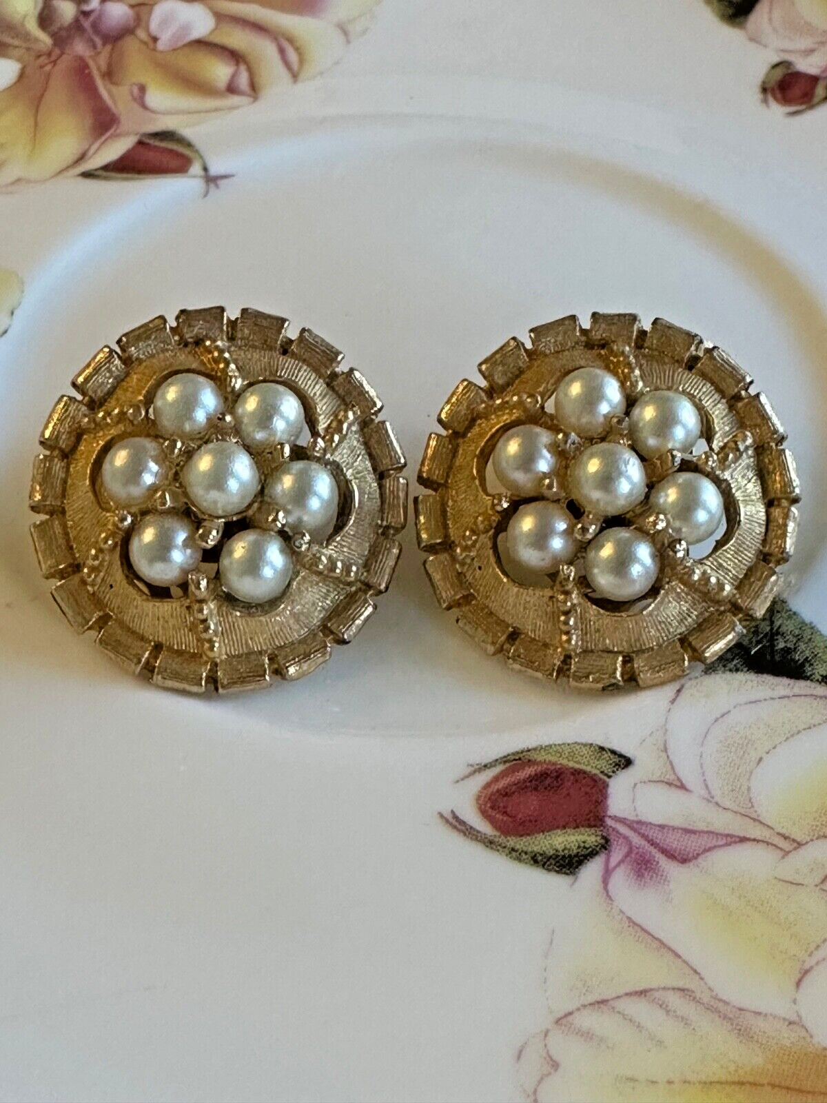 Vtg Kramer? Faux Pearl Gold Tone Clip On Earrings Cluster Stud Mid-20th Century