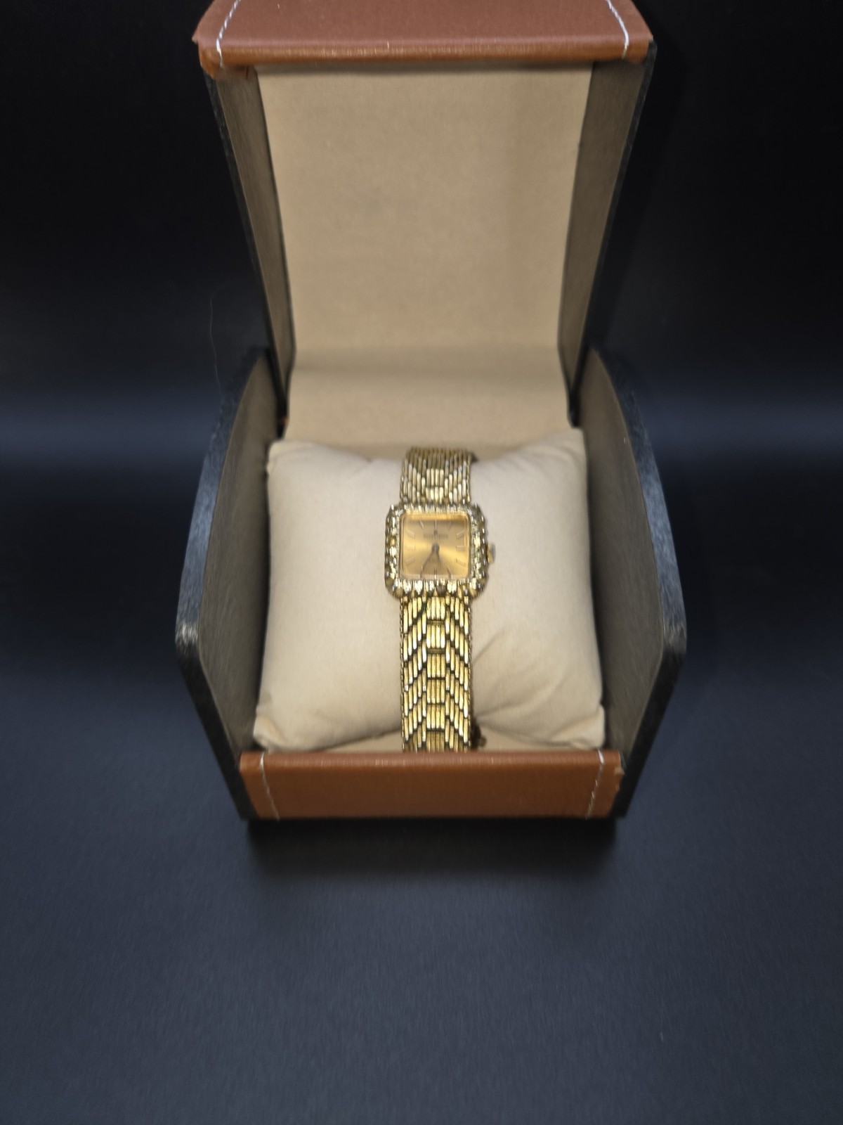 Vintage 1970’s Golden Crown 17J Heavy Gold Plate Watch – Italian made – Runs!