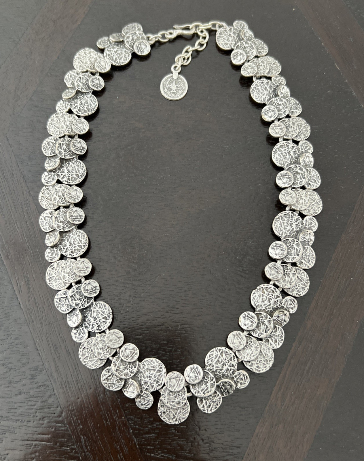 TURKISH SILVER PLATED ZINC HAND HAMMERED COIN MODERNIST ABSTRACT NECKLACE 22″